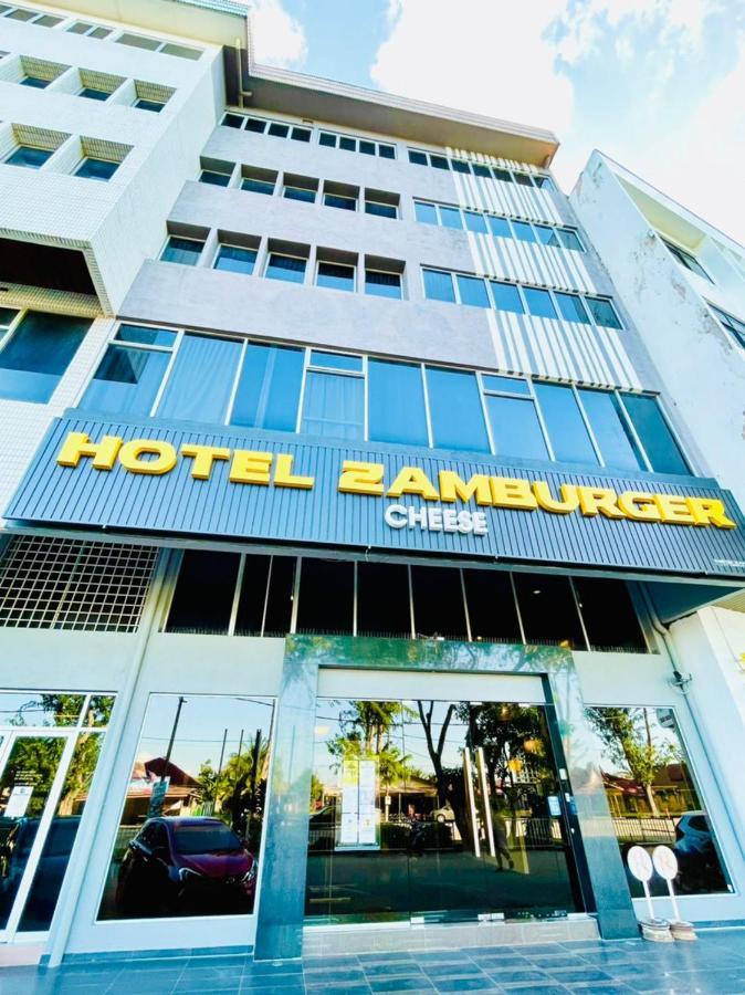 Hotel Zamburger Cheese Melaka Extérieur photo